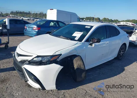 2024 Toyota Camry Se z USA, uszkodzony, nr VIN 4T1G11AK6RU879152